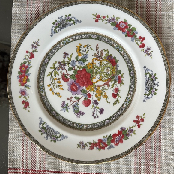 NEW TREE OF KASHMIR DINNERWARE SET FOR 8 INCLUDING SERVING PIECES - Picture 1 of 2